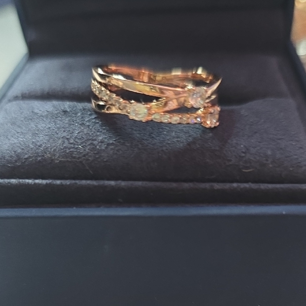 Elegant Gold and Silver Women's Ring
